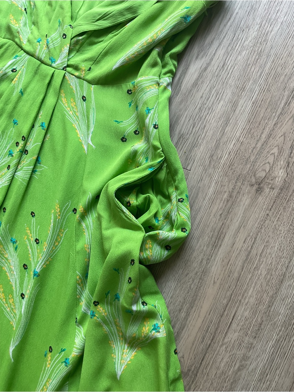 Free People Retro Floral Green V-neck Midi Dress Size 12 NWT - Picture 6 of 14